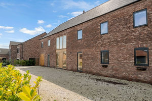 Photo 9- click for photo gallery